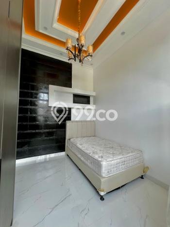 Rumah Mewah Siap Huni LT 200m2 di BSD, Tangerang Selatan Rumah Mewah Siap Huni LT 200m2 di BSD, Tangerang Selatan