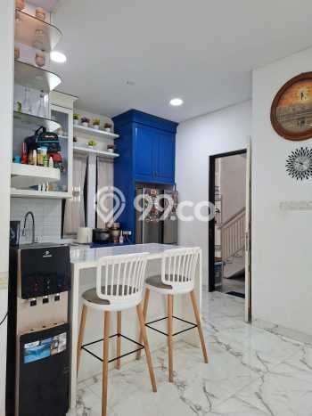 For Sale Rumah Mewah Exclusive di Pamulang, Tangerang Selatan For Sale Rumah Mewah Exclusive di Pamulang, Tangerang Selatan