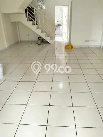 LOKASI POTENSIAL! Ruko Disewakan di Surapati, Luas 70m², Ready Bisnis LOKASI POTENSIAL! Ruko Disewakan di Surapati, Luas 70m², Ready Bisnis