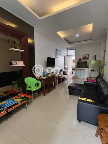 Jual Rumah Eksklusif 2 KT di Taman Holis Indah, Bandung Jual Rumah Eksklusif 2 KT di Taman Holis Indah, Bandung