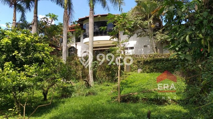 Rumah Mewah Siap Huni LT 2472m2 di Coblong, Bandung Rumah Mewah Siap Huni LT 2472m2 di Coblong, Bandung