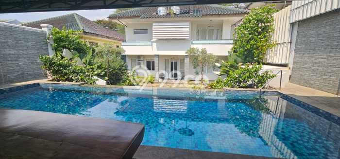 Rumah Luxury Modern Tanpa Renovasi di Sentul City Bogor Rumah Luxury Modern Tanpa Renovasi di Sentul City Bogor