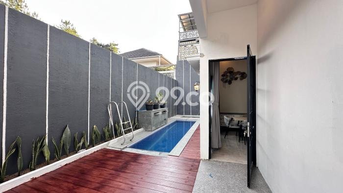 Rumah Elit LB 350m2 Siap Pakai Desain Elegan di Sentul City, Bogor Rumah Elit LB 350m2 Siap Pakai Desain Elegan di Sentul City, Bogor