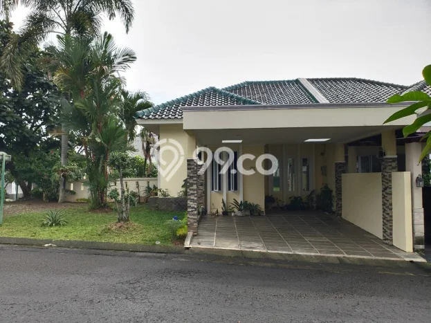Ready to Use! Luxury House LT 261m2 Desain Modern di Sentul City Ready to Use! Luxury House LT 261m2 Desain Modern di Sentul City