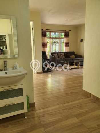 Rumah Elit LB 250m2 Siap Pakai Desain Elegan di Sentul City, Bogor Rumah Elit LB 250m2 Siap Pakai Desain Elegan di Sentul City, Bogor