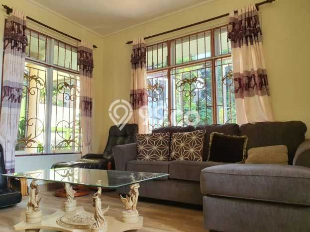 Rumah Mewah LB 250m2 Siap Pakai Desain Elegan di Sentul City, Bogor Rumah Mewah LB 250m2 Siap Pakai Desain Elegan di Sentul City, Bogor