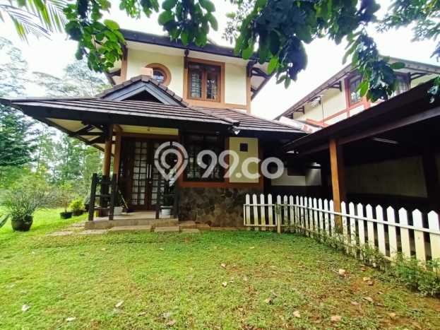 Jual Rumah Mewah Elegan Dengan View Cantik di Sentul City, Bogor Jual Rumah Mewah Elegan Dengan View Cantik di Sentul City, Bogor