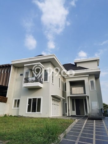Rumah Elit Modern Tanpa Renovasi di Sentul City Bogor Rumah Elit Modern Tanpa Renovasi di Sentul City Bogor