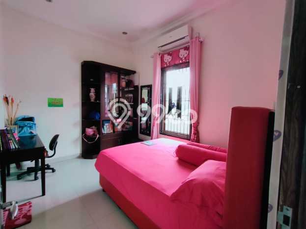 Ready to Use! Luxury House LT 219m2 Desain Elegan di Sentul City Ready to Use! Luxury House LT 219m2 Desain Elegan di Sentul City