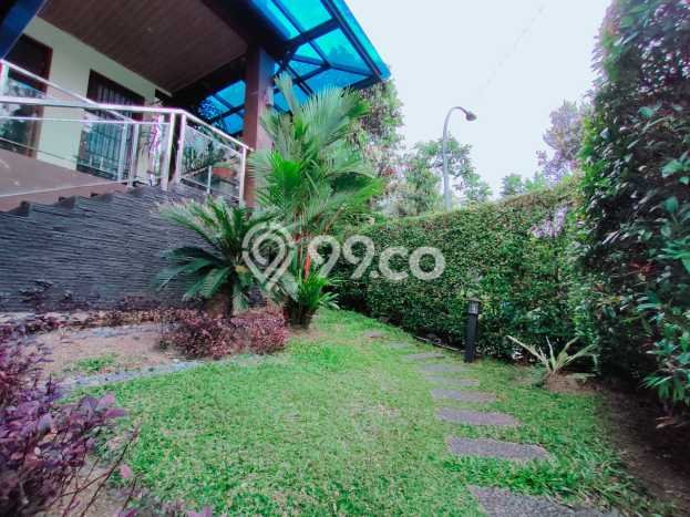 Ready to Use! Luxury House LT 219m2 Desain Elegan di Sentul City Ready to Use! Luxury House LT 219m2 Desain Elegan di Sentul City