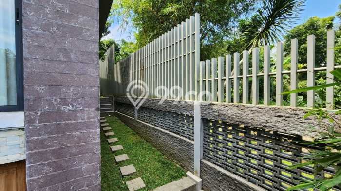 Dijual Rumah Mewah Elegan Dengan View Cantik di Sentul City, Bogor Dijual Rumah Mewah Elegan Dengan View Cantik di Sentul City, Bogor