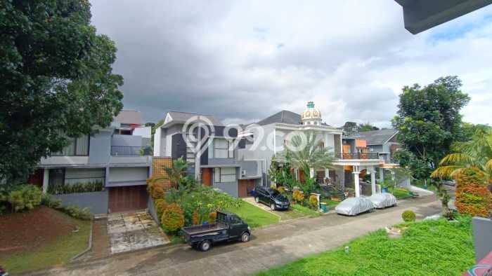 Jual Rumah Mewah Megah Dengan View Cantik di Sentul City, Bogor Jual Rumah Mewah Megah Dengan View Cantik di Sentul City, Bogor