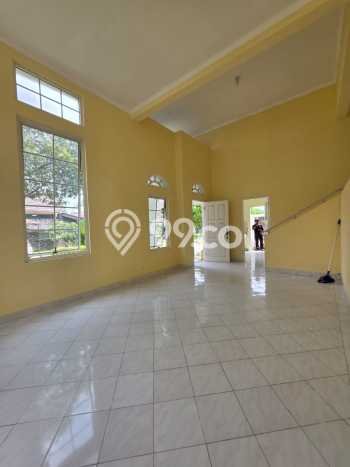 Rumah Luas Asri 3 KT Siap Huni di Sentul City Bogor Rumah Luas Asri 3 KT Siap Huni di Sentul City Bogor