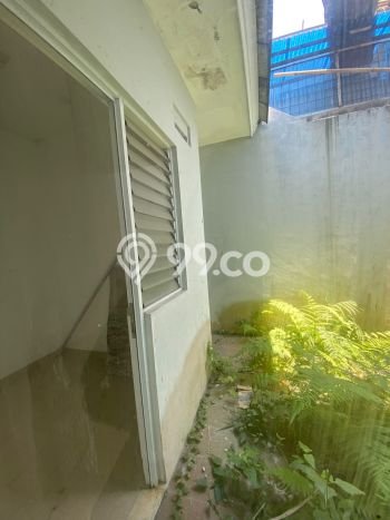 Rumah Luas Asri 4 KT Siap Huni di Sentul City Bogor Rumah Luas Asri 4 KT Siap Huni di Sentul City Bogor
