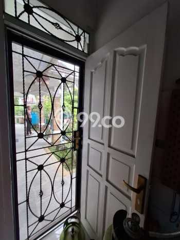 Rumah Modern 2 KT LT 180m2 di Sentul City Rumah Modern 2 KT LT 180m2 di Sentul City