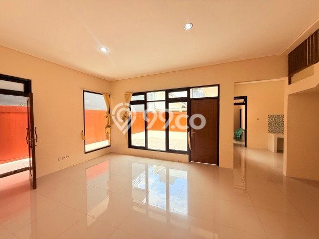For Sale! Premium House LT 200m2 Desain Elegan di Sentul City For Sale! Premium House LT 200m2 Desain Elegan di Sentul City
