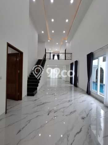 Jual Rumah Luas Megah Dengan View Eksklusif di Sentul City, Bogor Jual Rumah Luas Megah Dengan View Eksklusif di Sentul City, Bogor