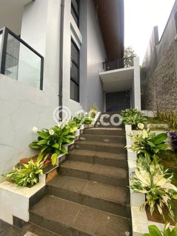Rumah Elit Modern Tanpa Renovasi di Sentul City Bogor Rumah Elit Modern Tanpa Renovasi di Sentul City Bogor