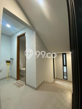 Rumah Elit Modern Tanpa Renovasi di Sentul City Bogor Rumah Elit Modern Tanpa Renovasi di Sentul City Bogor