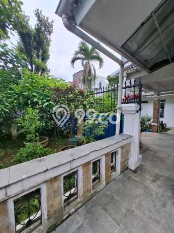 Rumah Modern 2 KT LT 180m2 di Sentul City Rumah Modern 2 KT LT 180m2 di Sentul City