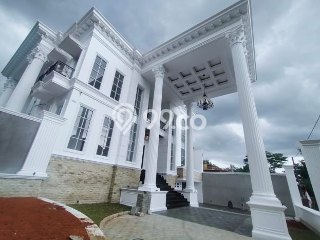 Rumah Luxury Modern Tanpa Renovasi di Sentul City Bogor Rumah Luxury Modern Tanpa Renovasi di Sentul City Bogor