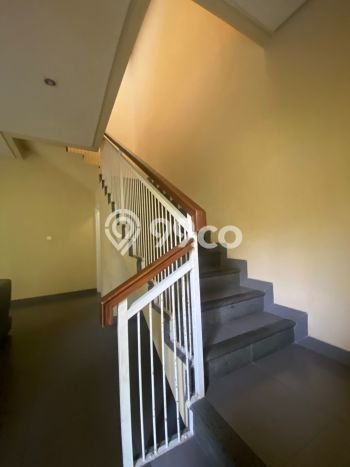 Rumah Mewah LB 200m2 Siap Huni Desain Elegan di Sentul City, Bogor Rumah Mewah LB 200m2 Siap Huni Desain Elegan di Sentul City, Bogor