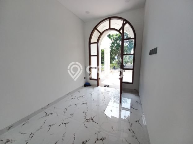 For Sale! Luxury House LT 264m2 Desain Elegan di Sentul City For Sale! Luxury House LT 264m2 Desain Elegan di Sentul City