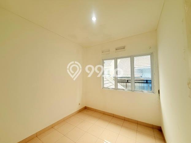 Rumah Luas Asri 4 KT Siap Huni di Sentul City Bogor Rumah Luas Asri 4 KT Siap Huni di Sentul City Bogor