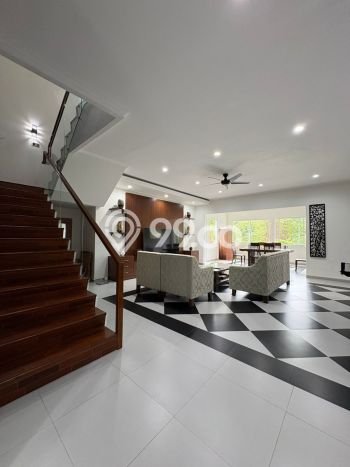 Jual Rumah Luas Elegan Dengan View Eksklusif di Sentul City, Bogor Jual Rumah Luas Elegan Dengan View Eksklusif di Sentul City, Bogor
