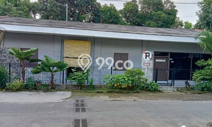Rumah Mewah Siap Huni LT 1083m2 di Mergangsan, Yogyakarta Rumah Mewah Siap Huni LT 1083m2 di Mergangsan, Yogyakarta