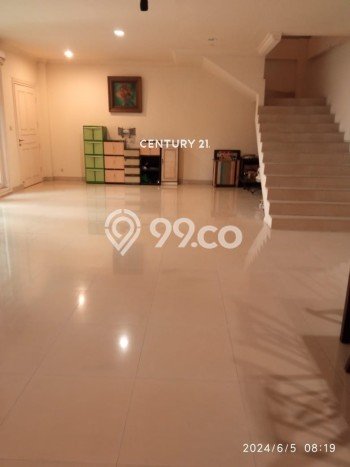 Rumah Luxury Modern Tanpa Renovasi di Pejaten Jakarta Selatan Rumah Luxury Modern Tanpa Renovasi di Pejaten Jakarta Selatan