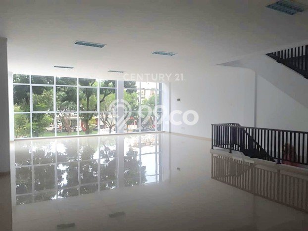 Ruko Dijual di Tangerang Selatan LT 72m2 & LB 204m2 Lokasi Terbaik! Ruko Dijual di Tangerang Selatan LT 72m2 & LB 204m2 Lokasi Terbaik!