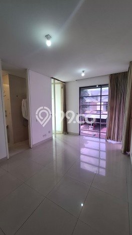 HUNIAN IMPIAN! Rumah di Pakuwon Indah, 3 KT, Free Banjir, LT 128m2m² LB 160m2m² HUNIAN IMPIAN! Rumah di Pakuwon Indah, 3 KT, Free Banjir, LT 128m2m² LB 160m2m²