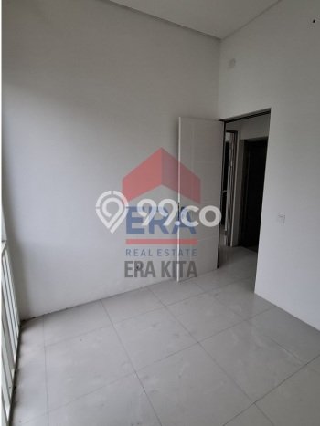 Dijual Rumah Strategis Bagus Punya 3 KT di Menganti Gresik SHM Dijual Rumah Strategis Bagus Punya 3 KT di Menganti Gresik SHM