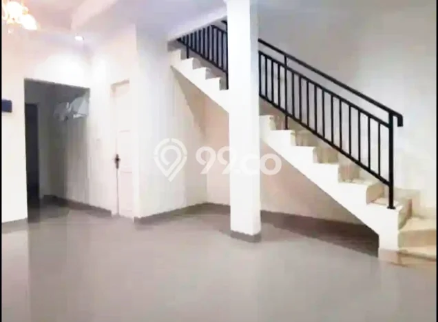 HUNIAN IMPIAN! Rumah di Tebet, 3 KT, Bebas Macet, Luas 130m2m² LB 200m2m² HUNIAN IMPIAN! Rumah di Tebet, 3 KT, Bebas Macet, Luas 130m2m² LB 200m2m²