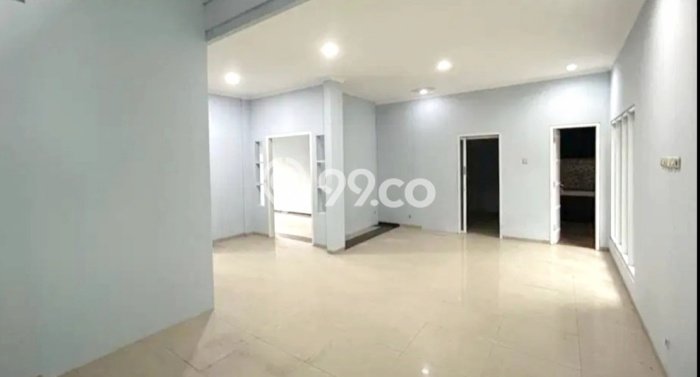 Rumah Strategis di Tebet, 3 KM, Area Nyaman, Luas 250m² LB 400m² Rumah Strategis di Tebet, 3 KM, Area Nyaman, Luas 250m² LB 400m²