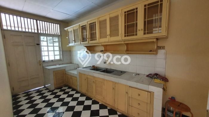 LOKASI TERBAIK! Rumah kawasan Tebet, 3 KM, Lingkungan Elite, LT 150m² Bangunan 160m² LOKASI TERBAIK! Rumah kawasan Tebet, 3 KM, Lingkungan Elite, LT 150m² Bangunan 160m²