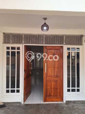 Disewakan Cepat Rumah Kondisi Bagus di Kawasan Tebet, Jakarta Selatan Disewakan Cepat Rumah Kondisi Bagus di Kawasan Tebet, Jakarta Selatan
