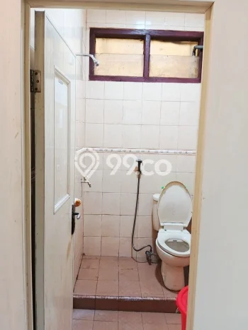 Lokasi terbaik! Rumah siap pakai dikontrakkan di Tebet LB 110m2 Lokasi terbaik! Rumah siap pakai dikontrakkan di Tebet LB 110m2