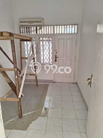 Disewakan Cepat Rumah Kondisi Bagus di Kawasan Tebet, Jakarta Selatan Disewakan Cepat Rumah Kondisi Bagus di Kawasan Tebet, Jakarta Selatan