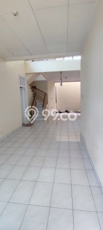 Rumah area Tebet, 3 KM, Dekat Universitas, Luas 145m² Bangunan 160m² Rumah area Tebet, 3 KM, Dekat Universitas, Luas 145m² Bangunan 160m²