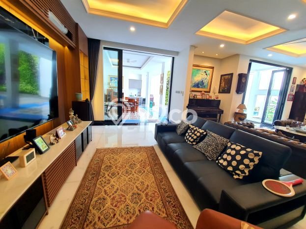 Dijual Rumah Mewah Megah Dengan View Cantik di Kemang, Jakarta Selatan Dijual Rumah Mewah Megah Dengan View Cantik di Kemang, Jakarta Selatan