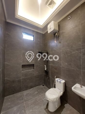 Hunian Mewah Siap Huni LT 284m2 di Jagakarsa, Jakarta Selatan Hunian Mewah Siap Huni LT 284m2 di Jagakarsa, Jakarta Selatan