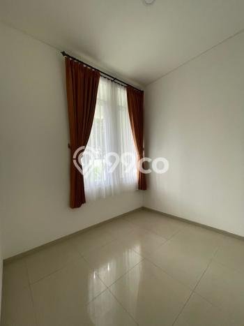 Rumah Elit Modern Tanpa Renovasi di Setra Duta Bandung Rumah Elit Modern Tanpa Renovasi di Setra Duta Bandung