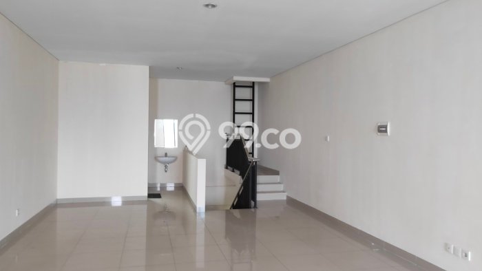 FOR RENT! Ruko di Terusan Buah Batu Cocok untuk Bisnis 210m2 FOR RENT! Ruko di Terusan Buah Batu Cocok untuk Bisnis 210m2