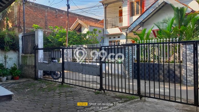 Jual Rumah Strategis Bagus Punya 4 KT di Babakan Ciparay Bandung SHM Jual Rumah Strategis Bagus Punya 4 KT di Babakan Ciparay Bandung SHM