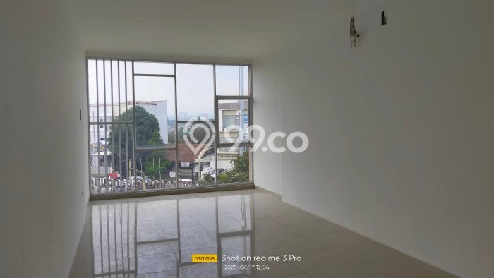 Disewakan Ruko di Pusat Kota Bandung Ramai Strategis Disewakan Ruko di Pusat Kota Bandung Ramai Strategis