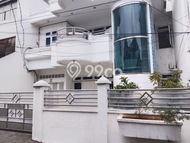 Hunian Luxury di Jakarta Pusat Lokasi Strategis Kondisi Baik Hunian Luxury di Jakarta Pusat Lokasi Strategis Kondisi Baik