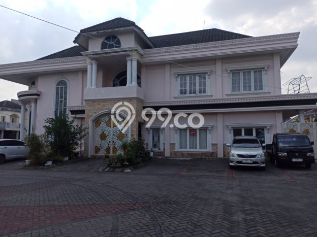 For Sale Rumah Elit Exclusive di Waru, Sidoarjo For Sale Rumah Elit Exclusive di Waru, Sidoarjo