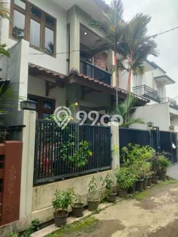 Dijual Hunian Mewah dengan Fasilitas Sekitar Komplit di Kebayoran Lama, Jakarta Selatan Dijual Hunian Mewah dengan Fasilitas Sekitar Komplit di Kebayoran Lama, Jakarta Selatan